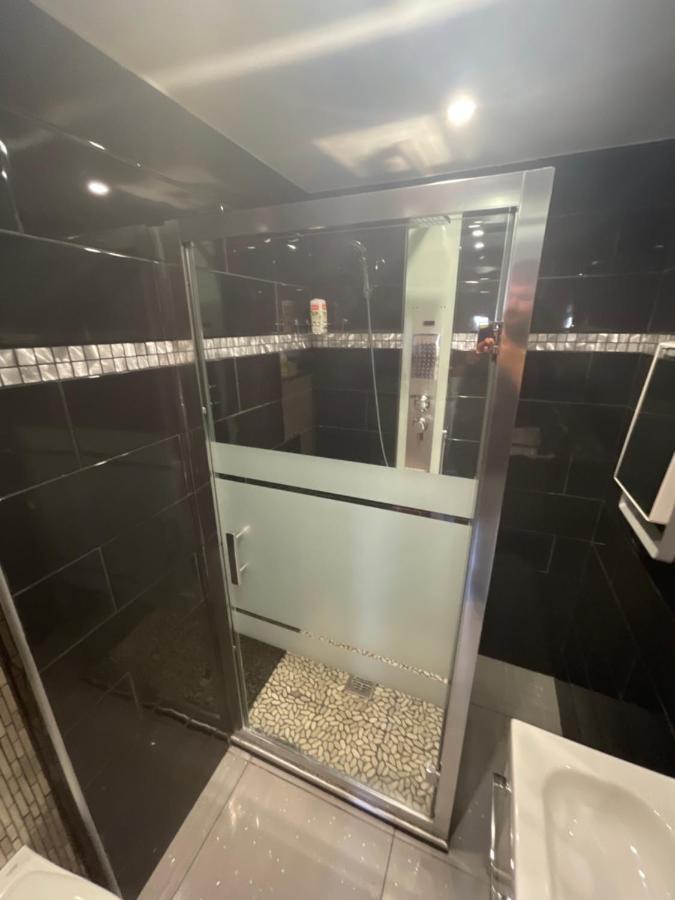 Apartmán Zekri Livry-Gargan Exteriér fotografie